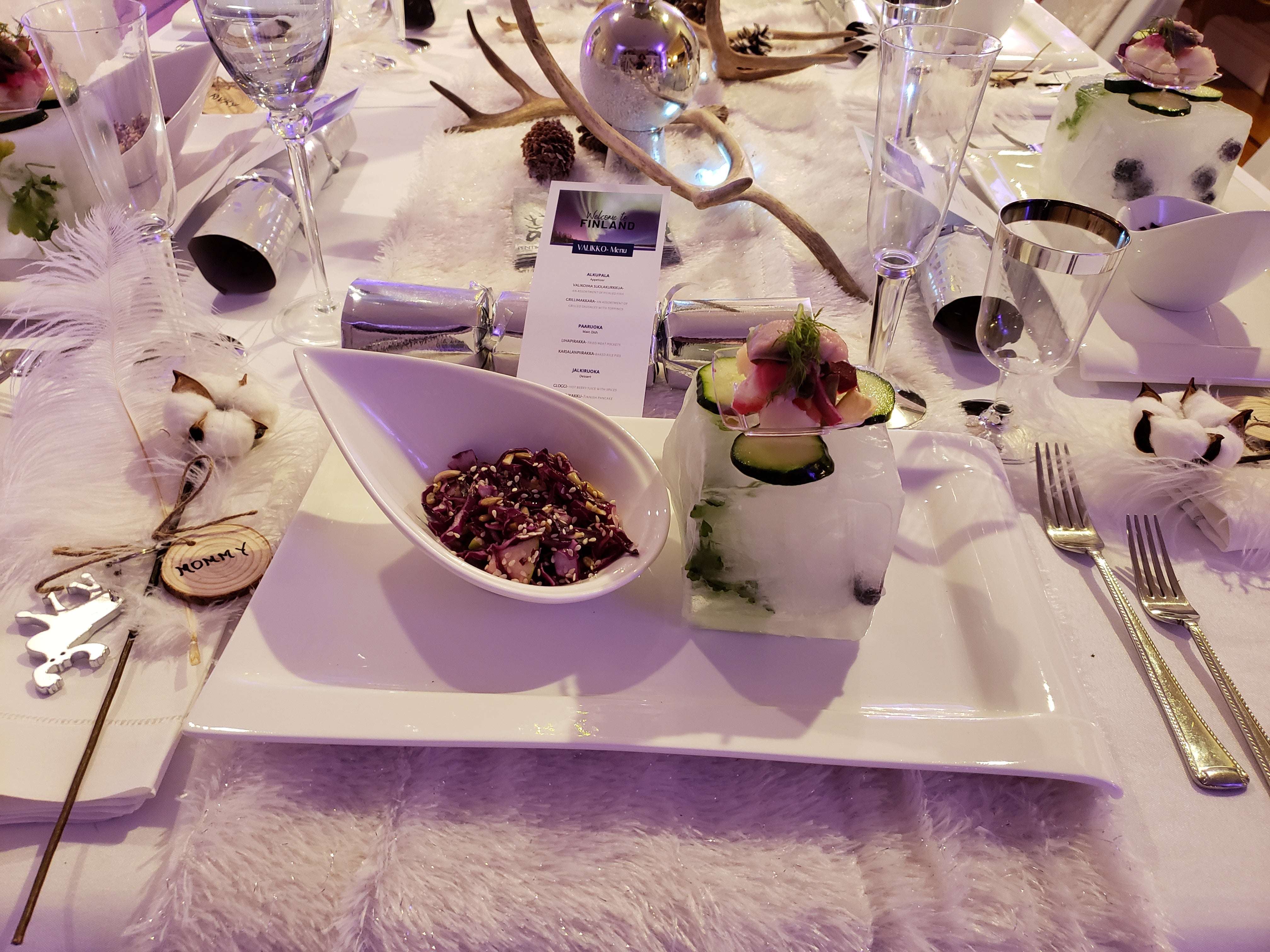 Instagrammable Winter Wonderland Tablescape