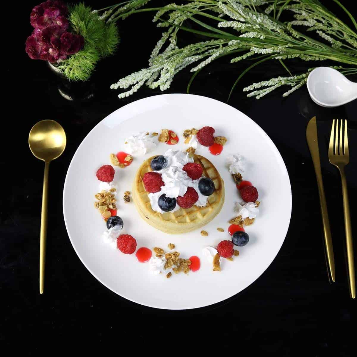 Classic Round Salad Plates - Set of 4