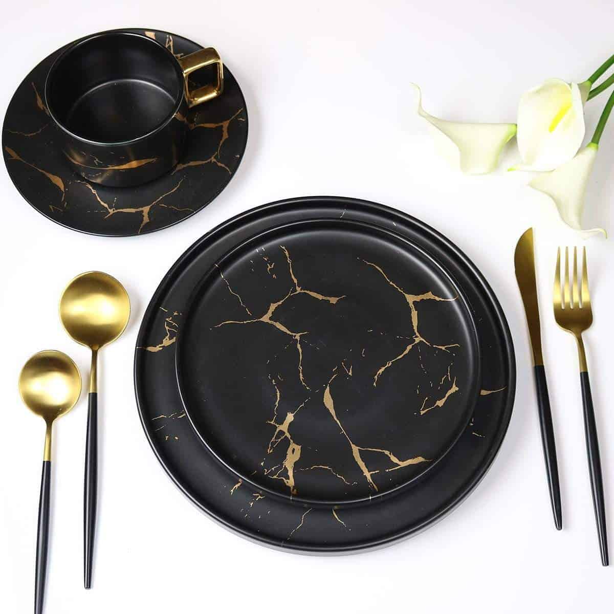 Gold Veined Black Dinner Plate -Set of 4